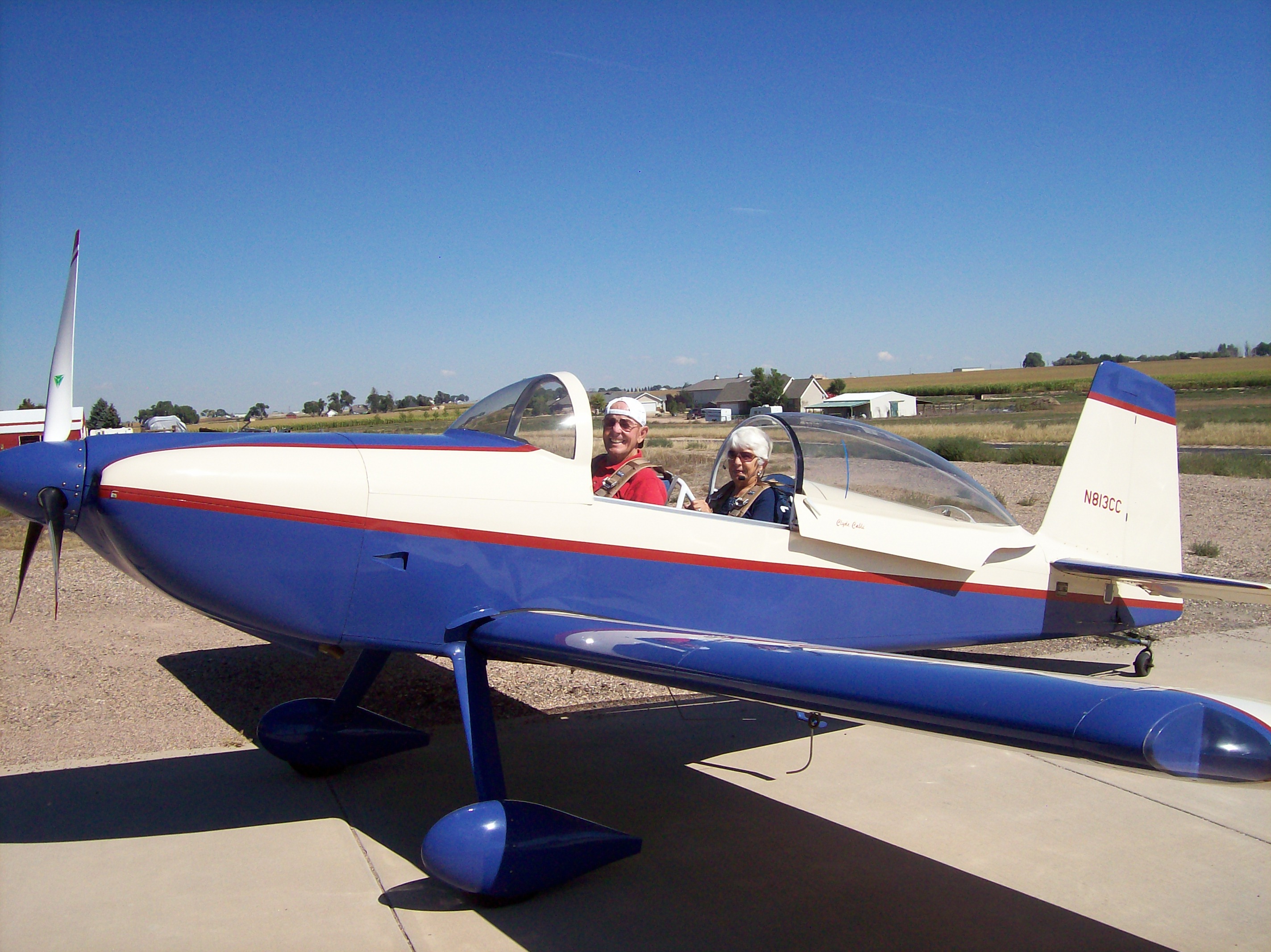 Clyde & Jinny in their RV-8